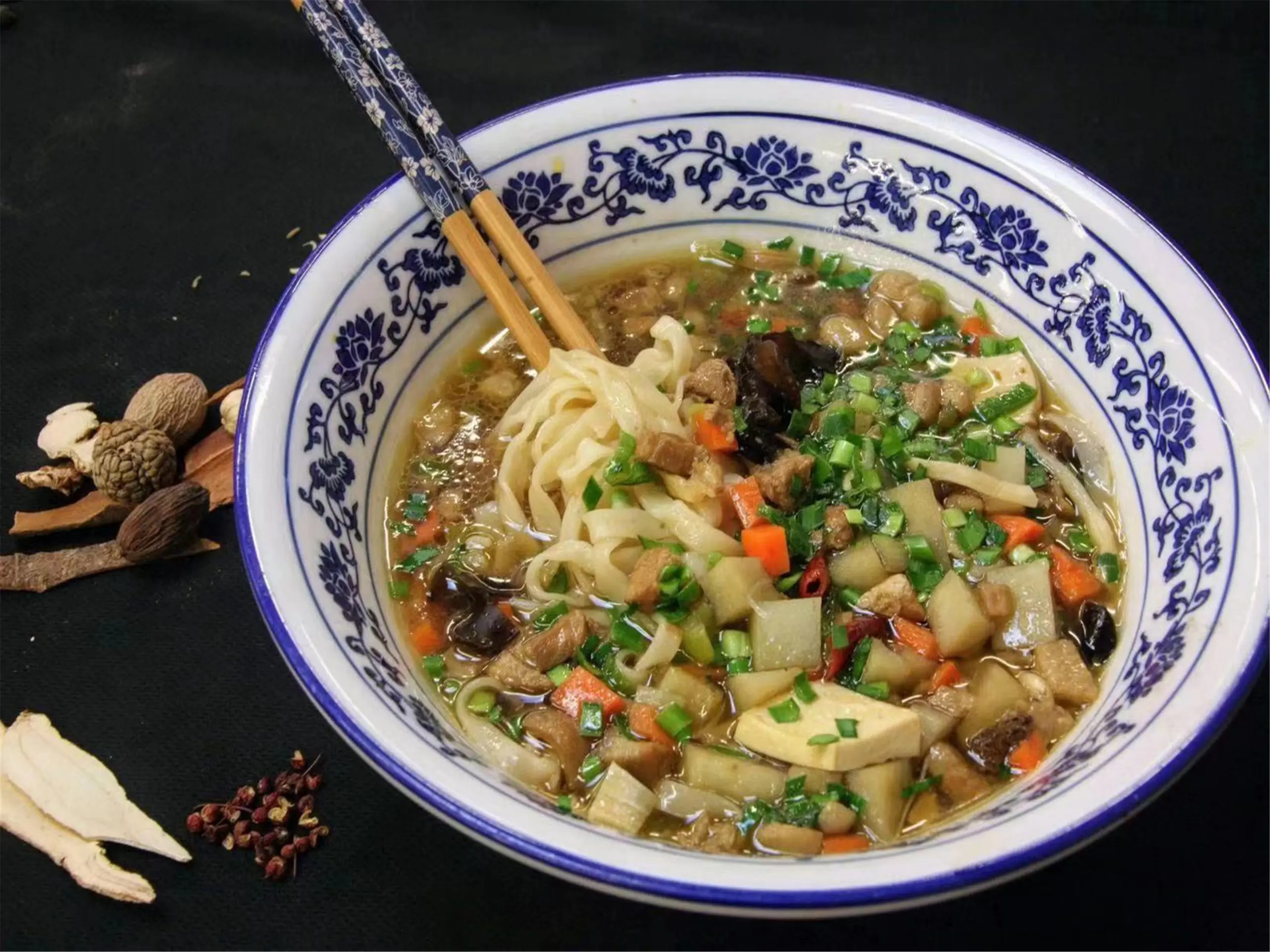 Minced Pork Noodle Soup